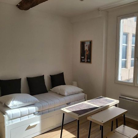 Studio Sur Le Port De Тулон Экстерьер фото