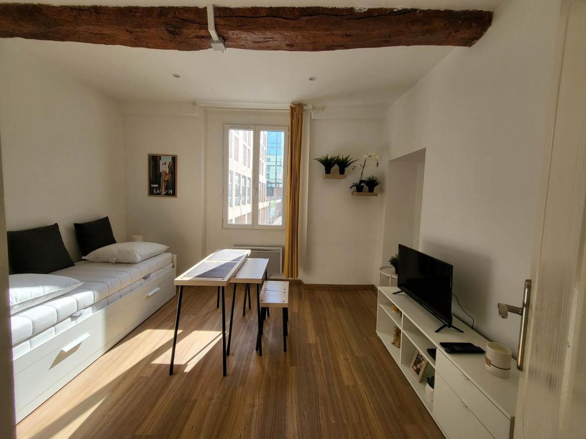 Studio Sur Le Port De Тулон Экстерьер фото