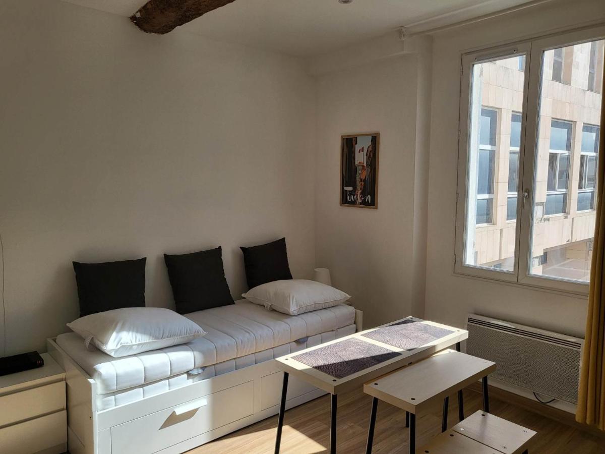 Studio Sur Le Port De Тулон Экстерьер фото