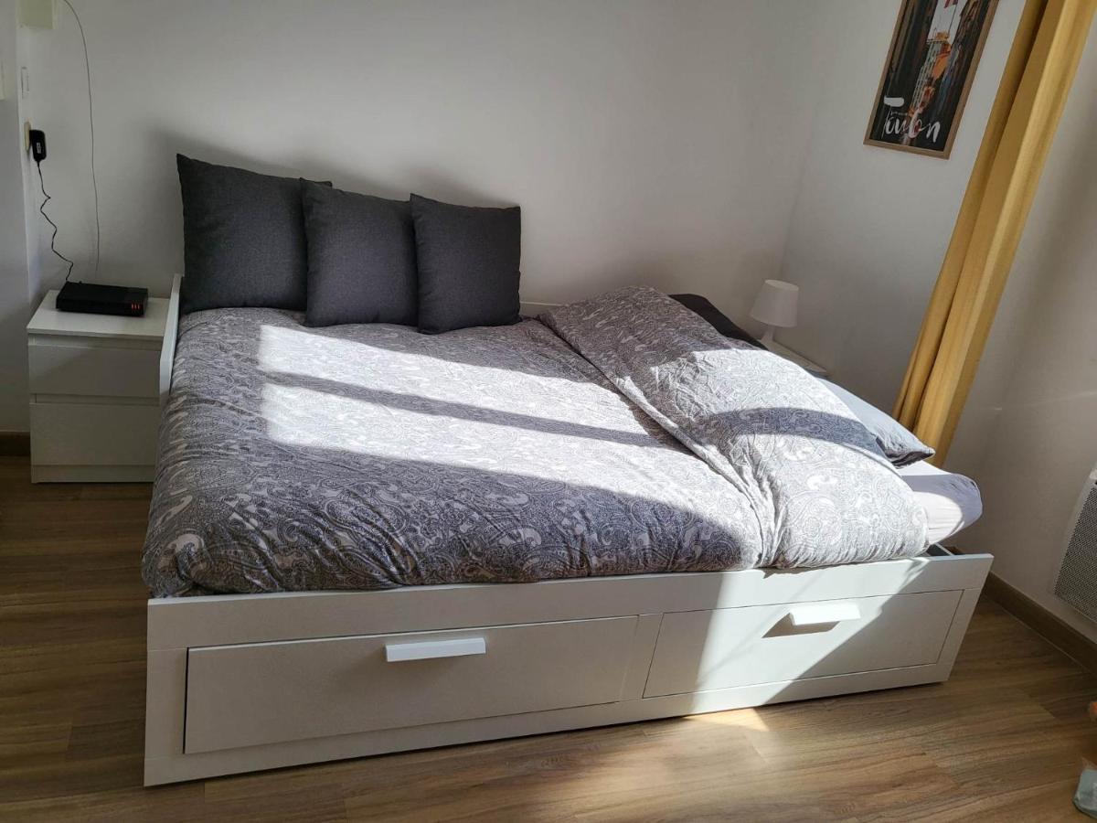 Studio Sur Le Port De Тулон Экстерьер фото